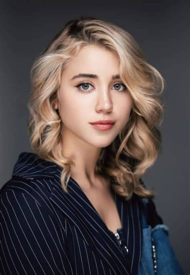 Caylee Cowan and Casey Affleck made their relationship Instagram official! Actress Caylee Cowan