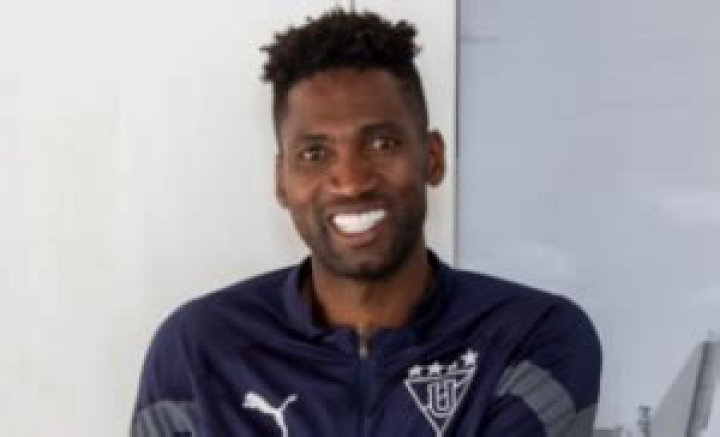 Alexander Domínguez Bio (Wiki) 