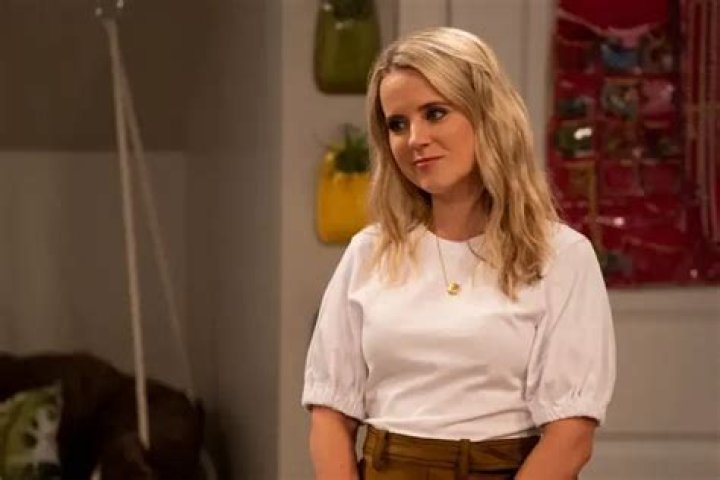 Allison Munn Bio (Wiki) 