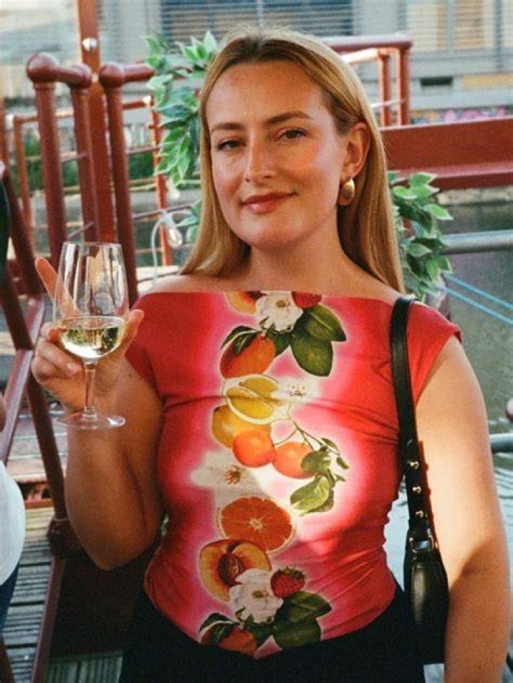 Amelia Dimoldenberg Bio (Wiki) 