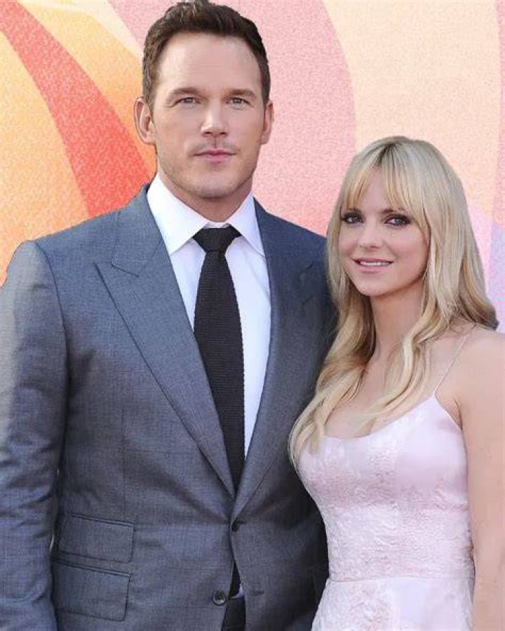 Anna Faris - Age, Family, Bio