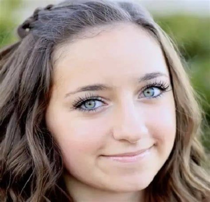 Bailey McKnight Bio (Wiki) 