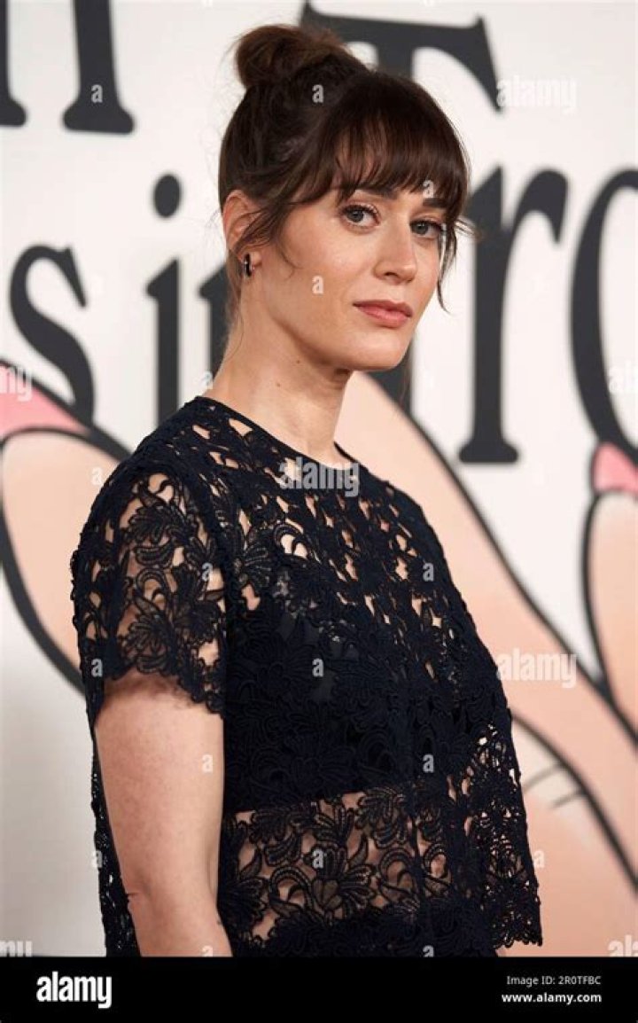 bitchy | fleishman trouble 2 lizzy caplan