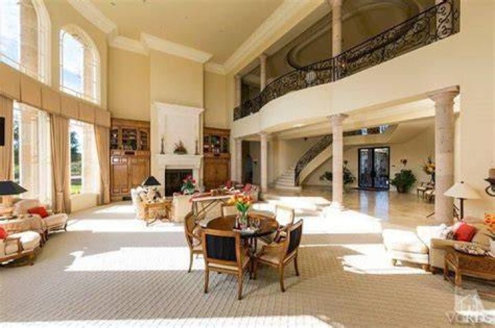 Britney Spears LA home, living room