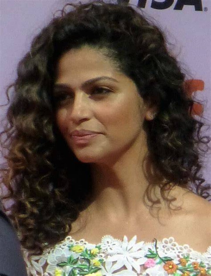 Camila Alves Bio (Wiki) 