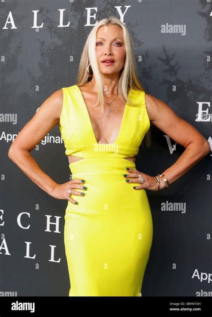 Caprice Bourret photo 3