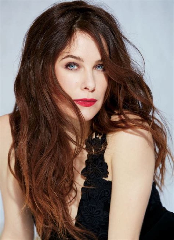 Caroline Dhavernas photo 2