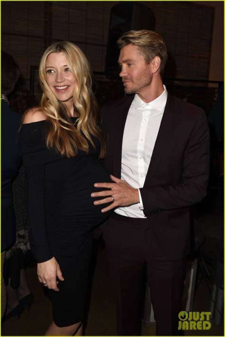
Chad Michael Murray And Sarah Roemer Are Expecting Their Third Child 