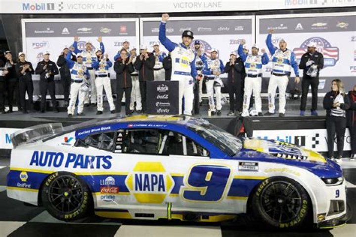 Chase Elliott photo 2