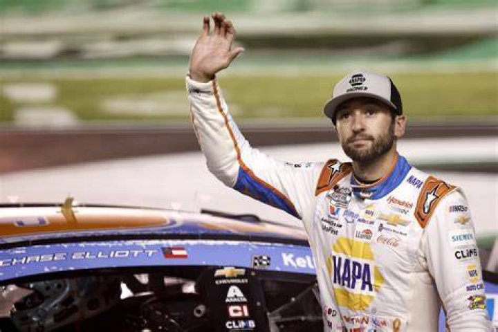 Chase Elliott photo 3