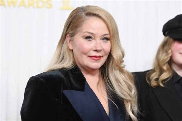 Christina Applegate Bio (Wiki) 