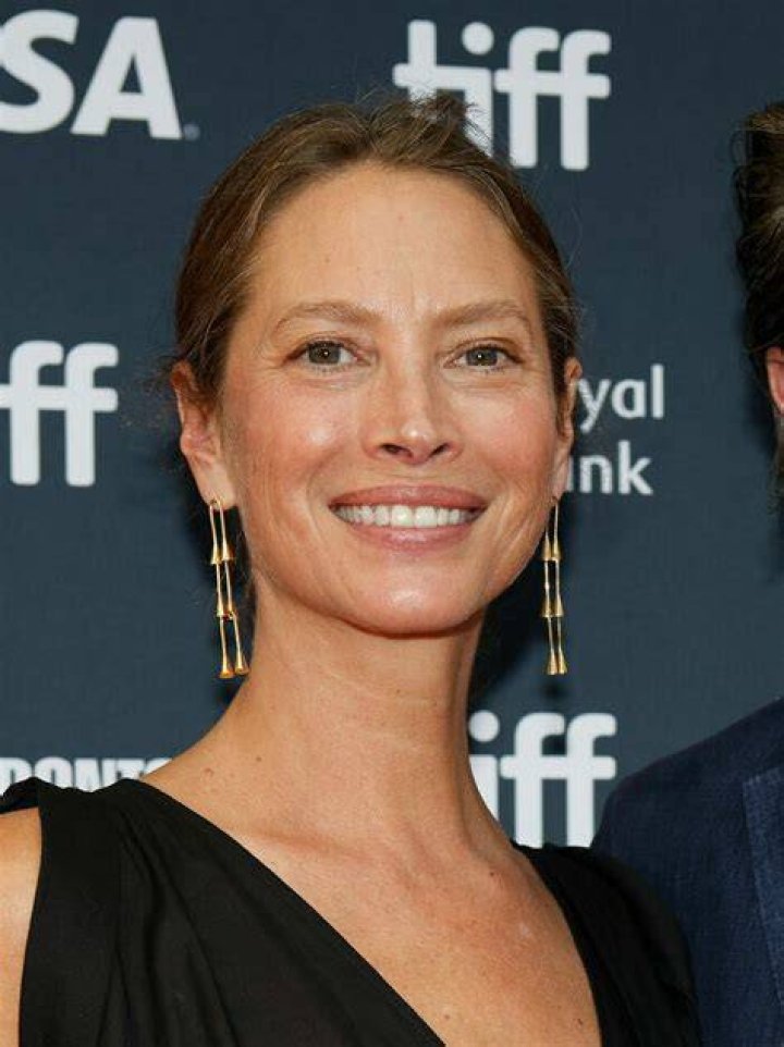 Christy Turlington Bio (Wiki) 