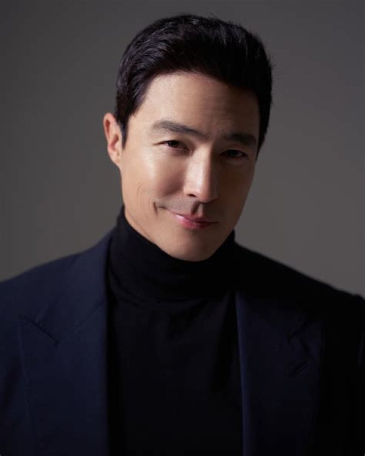 Daniel Henney photo 3