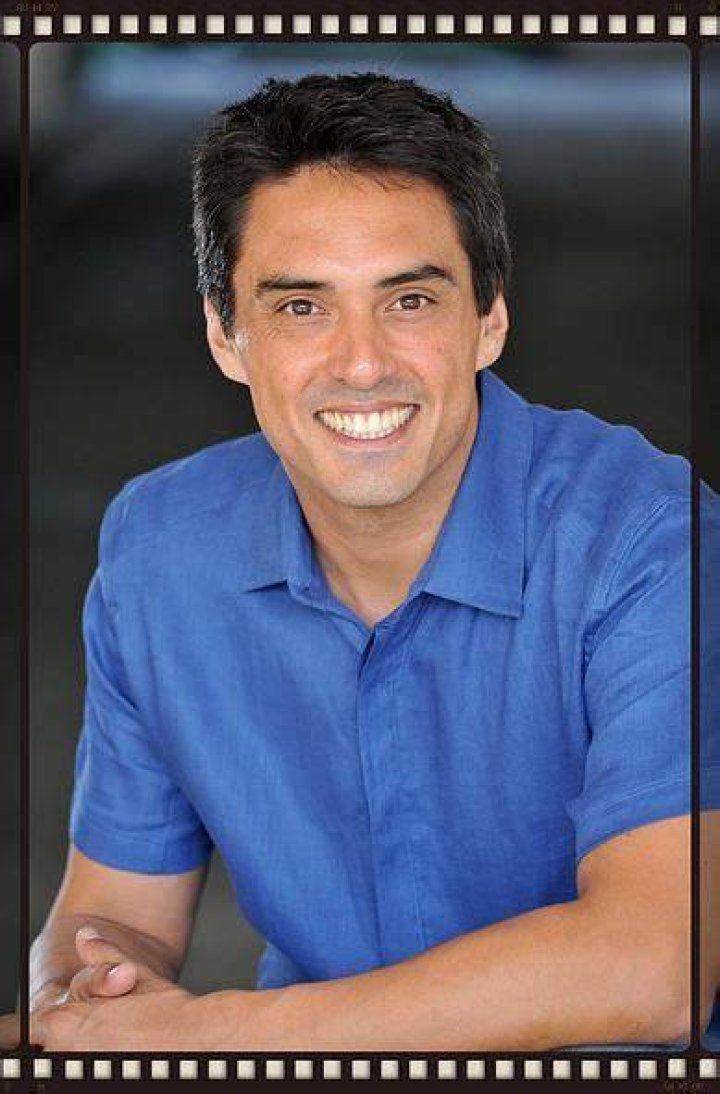 Darrell Dennis Bio (Wiki) 