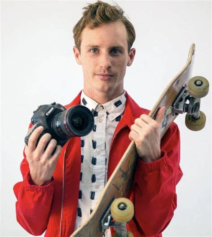 Dillon Buss Bio (Wiki) 