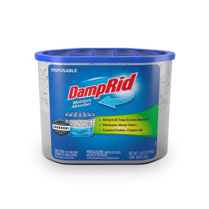 Does DampRid smell?