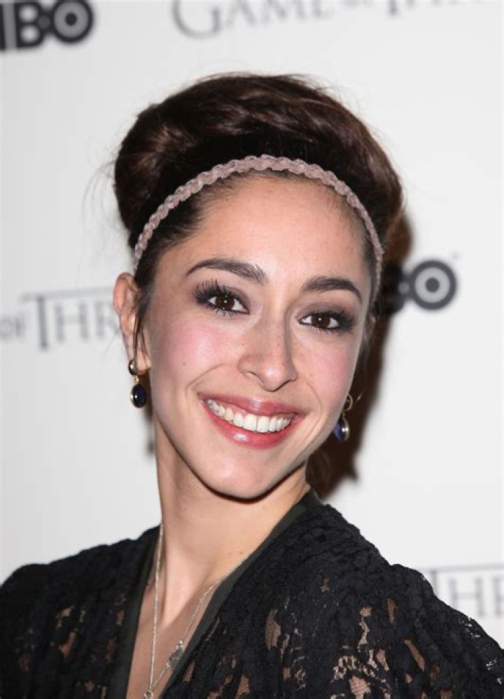 Does Oona Chaplin have a boyfriend or she haven’t dated anyone yet? Know about her relationship with her parents Does Oona Chaplin have a boyfriend or she haven’t dated anyone yet? Know about her relationship with her parents