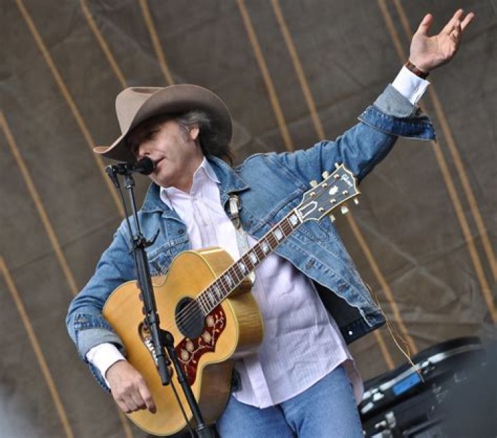 Dwight Yoakam photo 3
