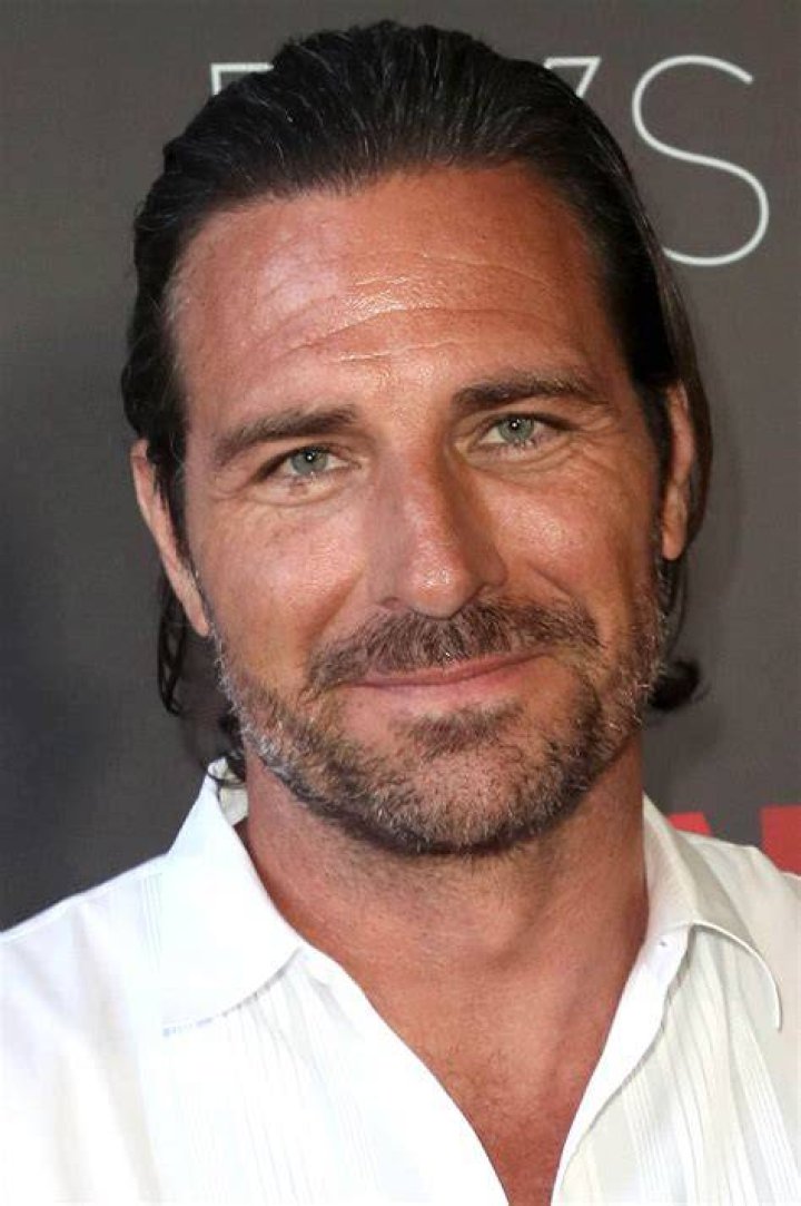 Ed Quinn Bio (Wiki) 