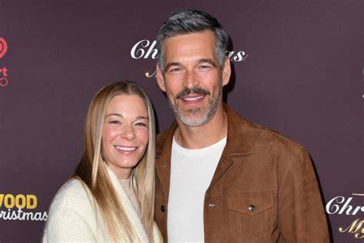Eddie Cibrian and LeAnn Rimes arrive at the ACM Awards in Las Vegas Eddie Cibrian and LeAnn Rimes arrive on the Orange Carpet at the Academy of Country Music (ACM) Awards in Las Vegas, Nevada on April 18, 2010. UPI/Alexis C. Glenn Photo via Newscom