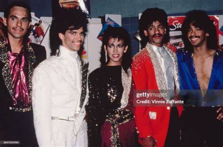 Get To Know About Bunny DeBarge