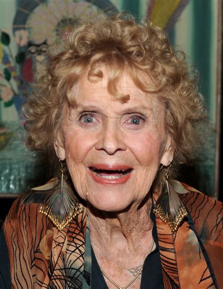 Gloria Stuart photo 3