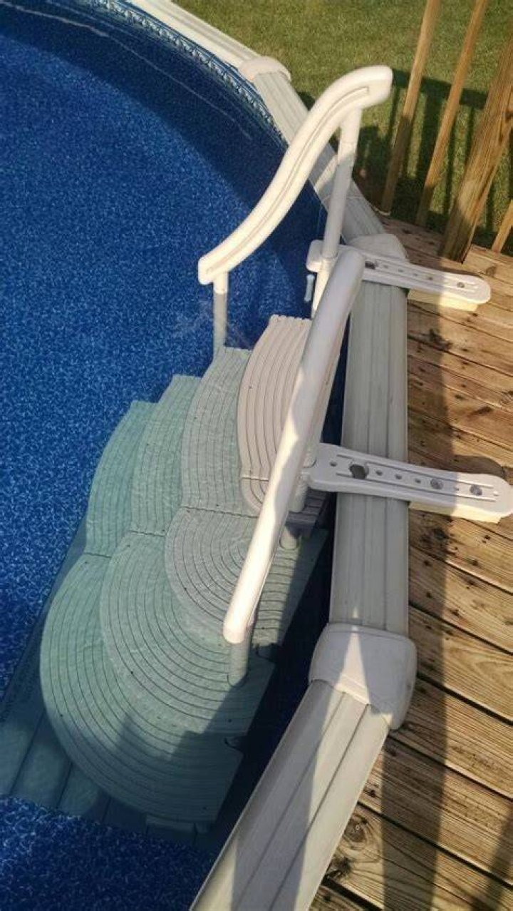 How do I weigh down my pool stairs?