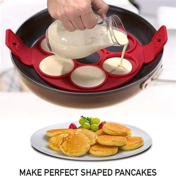 How do you use a silicone pancake mold?