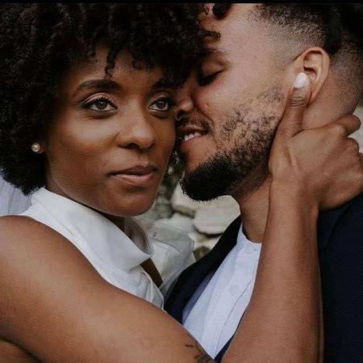 Intimate image of Tavior Mowry and his wife Zandya Fitzegarald.