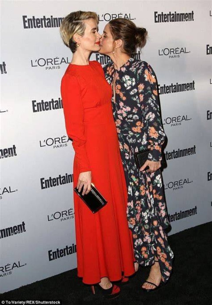 Is Amanda Peet a Lesbian?