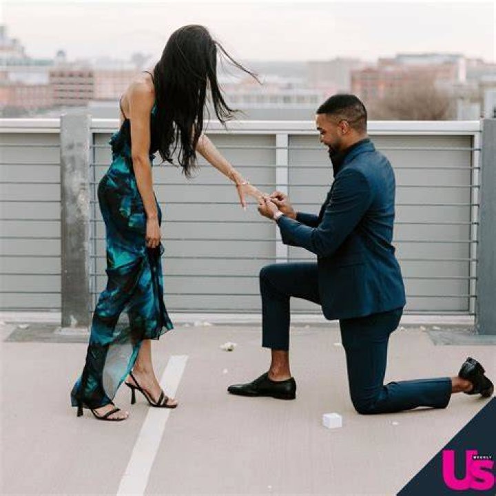Ivan Hall proposed girlfriend Tailour Roberson with a ‘Diamond Ring’ and a brand-new ‘Tesla’ Ivan Hall proposed girlfriend Tailour Roberson with a ‘Diamond Ring’ and a brand-new ‘Tesla’