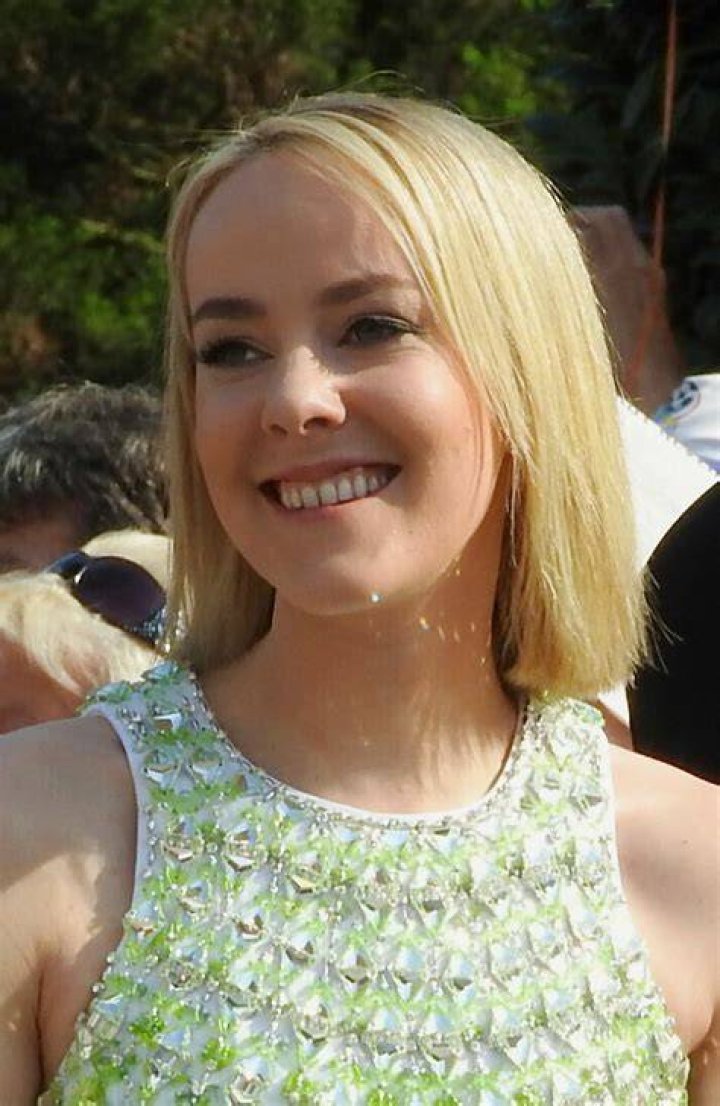 Jena Malone Bio (Wiki) 