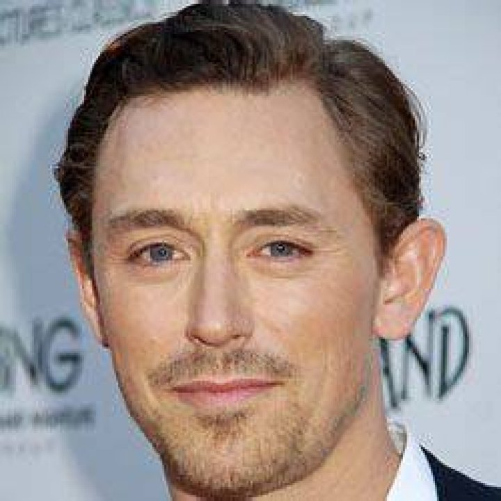 JJ Feild - Age, Family, Bio