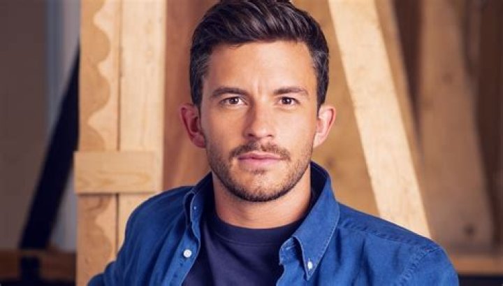Jonathan Bailey net worth