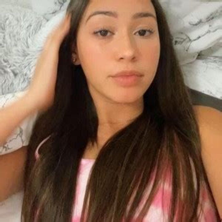Julie Sofia - Age, Family, Bio