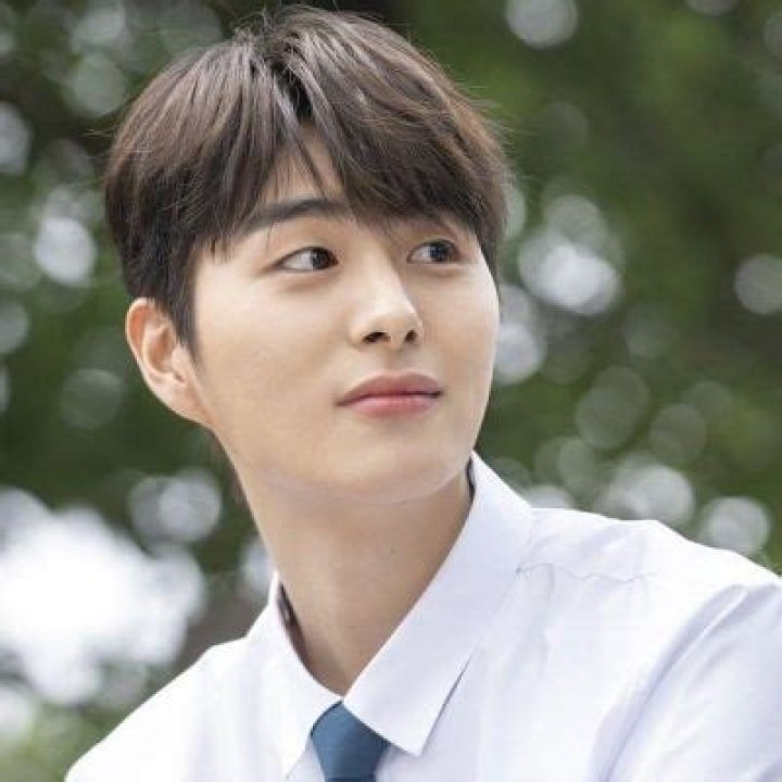 Jung Gun-joo Bio (Wiki) 