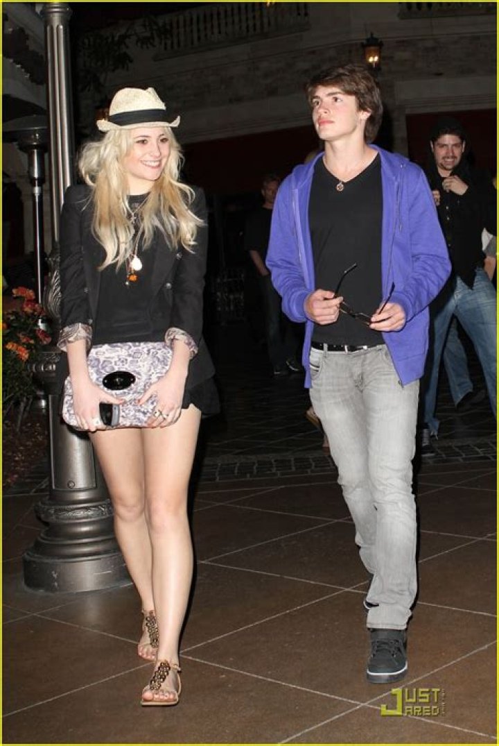 After Breakup with Bella Thorne, Gregg Sulkin is currently Single; But How about His Past? justjaredjr.com (Gregg with Pixie)