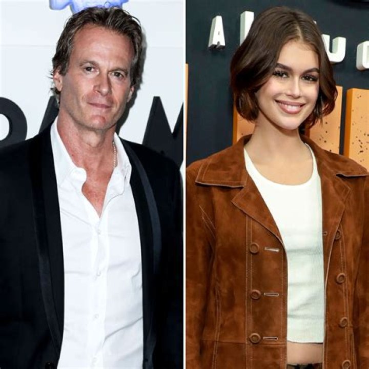 Kaia Gerber and Rande Gerber take in the Chicago Bulls vs New York Knicks game
