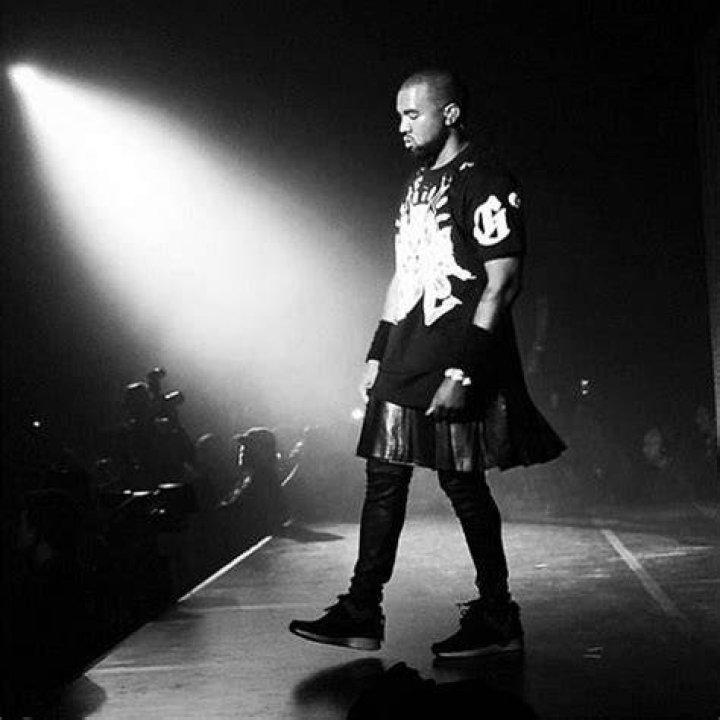 Kanye West gets booed for delayed Bonnaroo performance