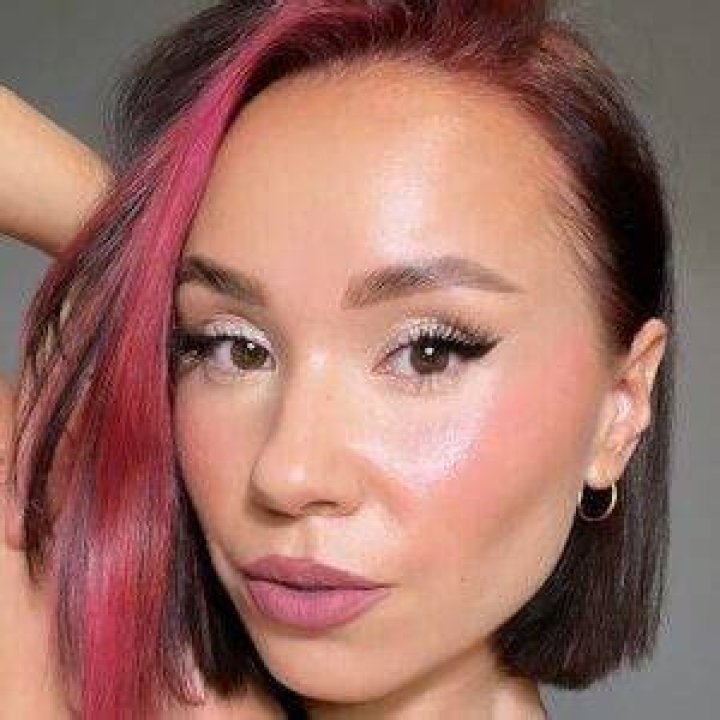 Kat Longoria - Age, Family, Bio