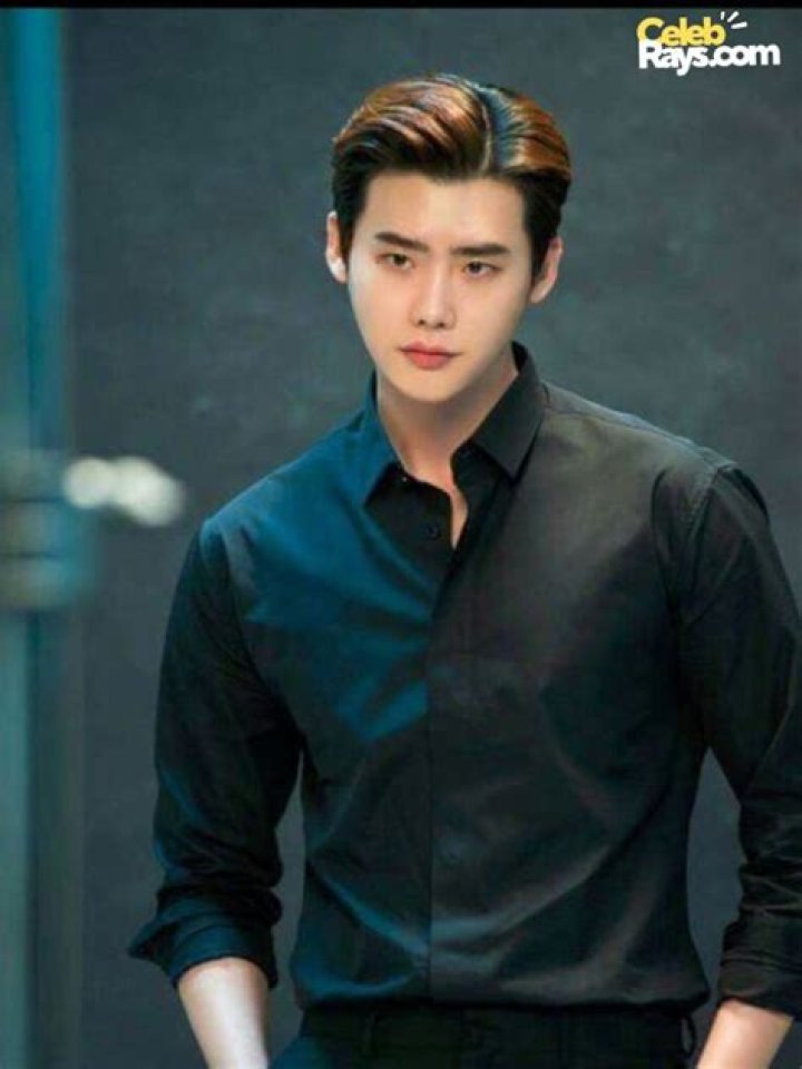 Lee Jong-suk Bio (Wiki) 