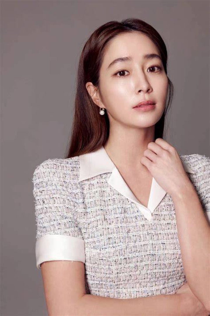 Lee Min-jung Bio (Wiki) 