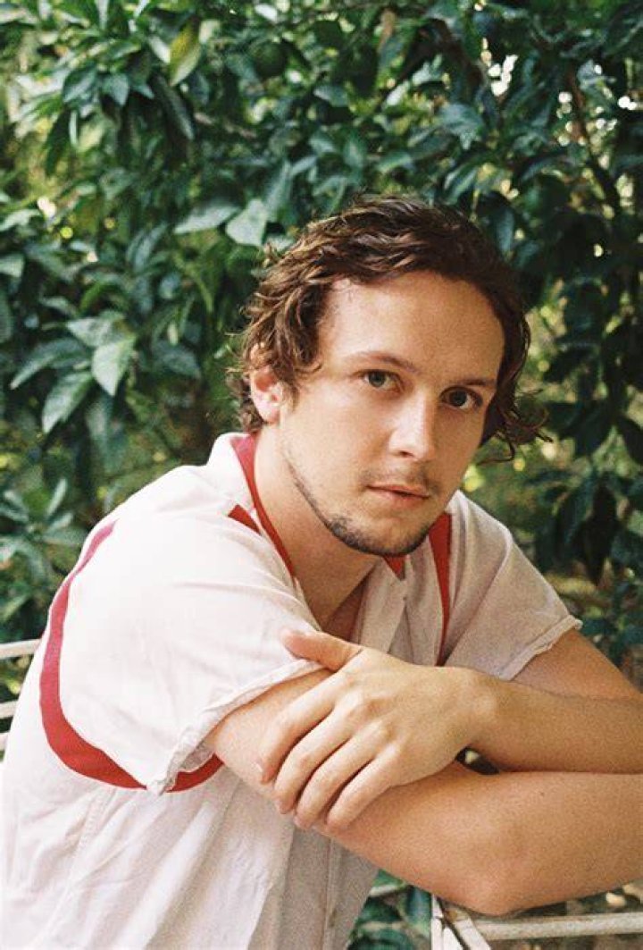 Logan Miller Bio (Wiki) 