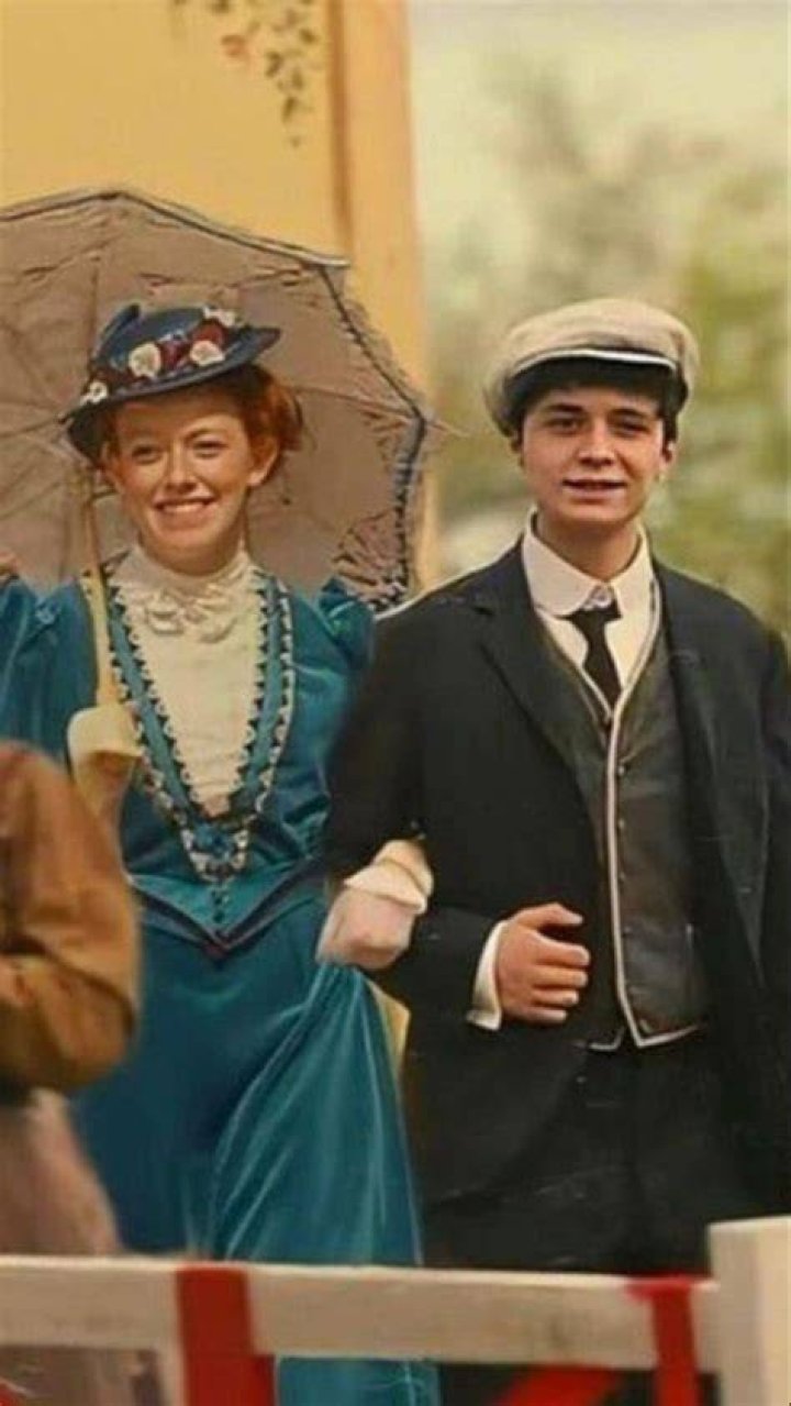 Lucas with his co-star Amybeth in Anne With an Eye