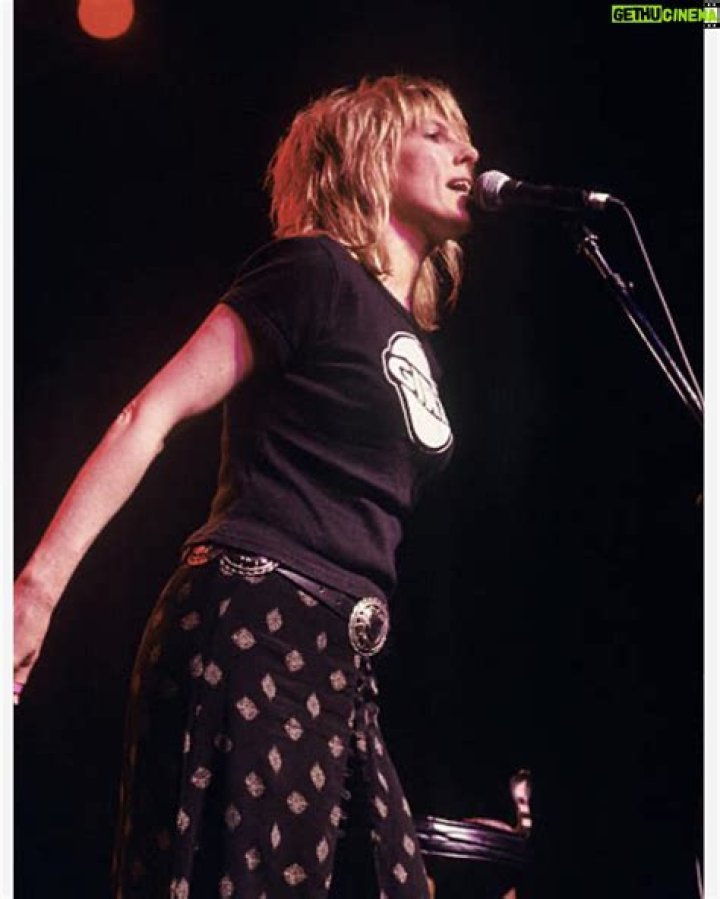 Lucinda Williams Bio (Wiki) 