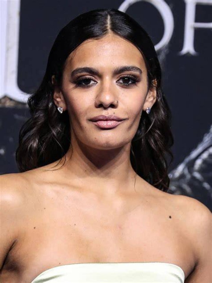 Madeleine Madden photo