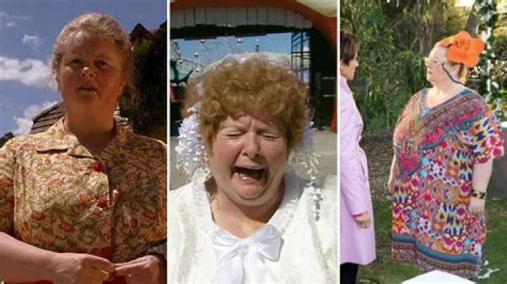 Magda Szubanski photo 3