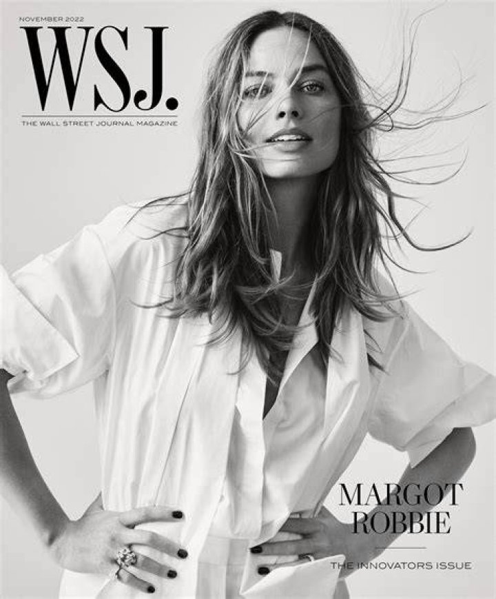 Margot on the cover of 2019's Vogue magazine