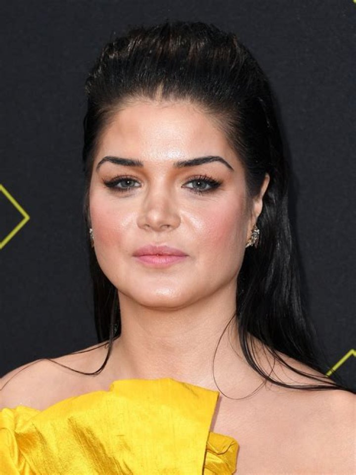 Marie Avgeropoulos Bio (Wiki) 