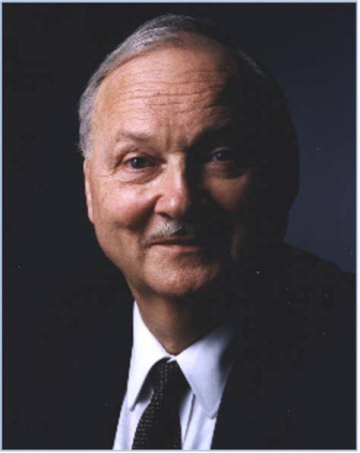 Maurice Strong photo 3